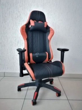 Кресло геймерское Barneo K-52 (черная экокожа оранжевые вставки) в Нижневартовске - niznevartovsk.ok-mebel.com | фото